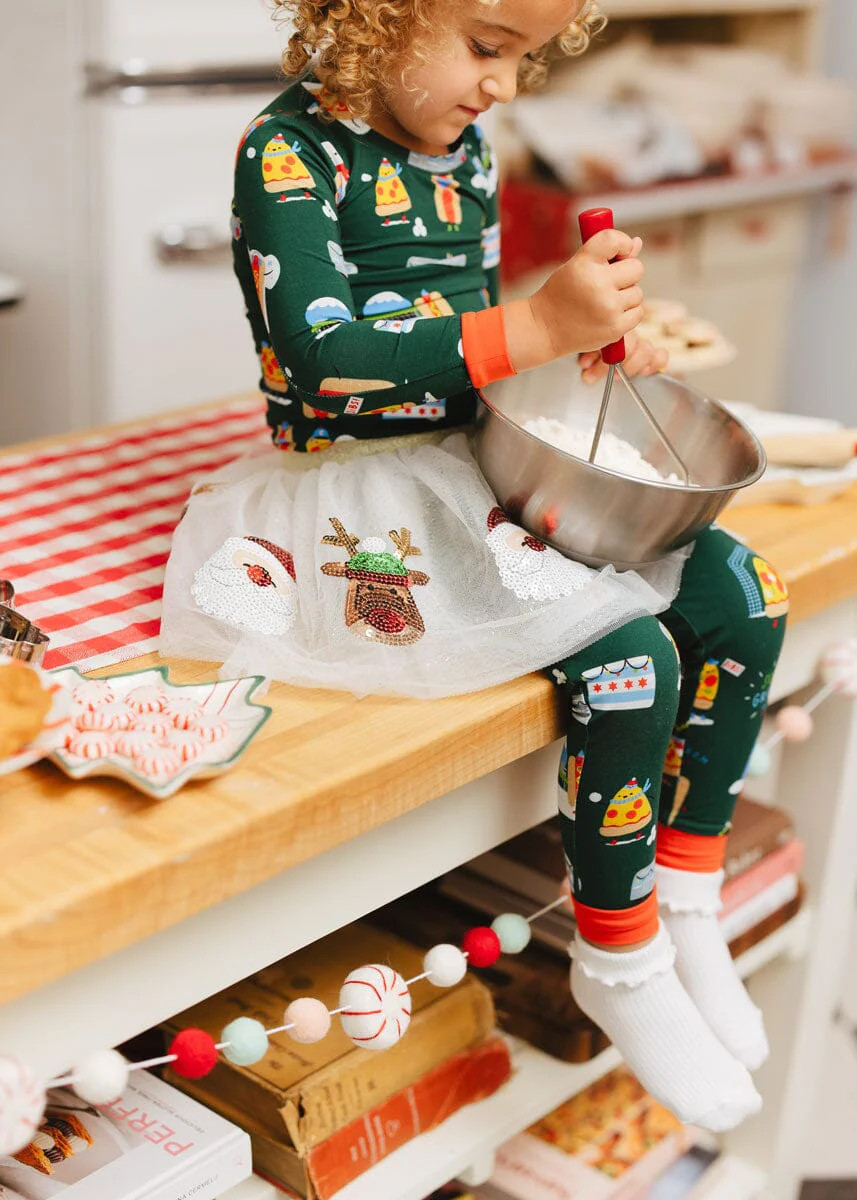 Season's Greetings From Chicago Loungewear Set | Alice & Wonder