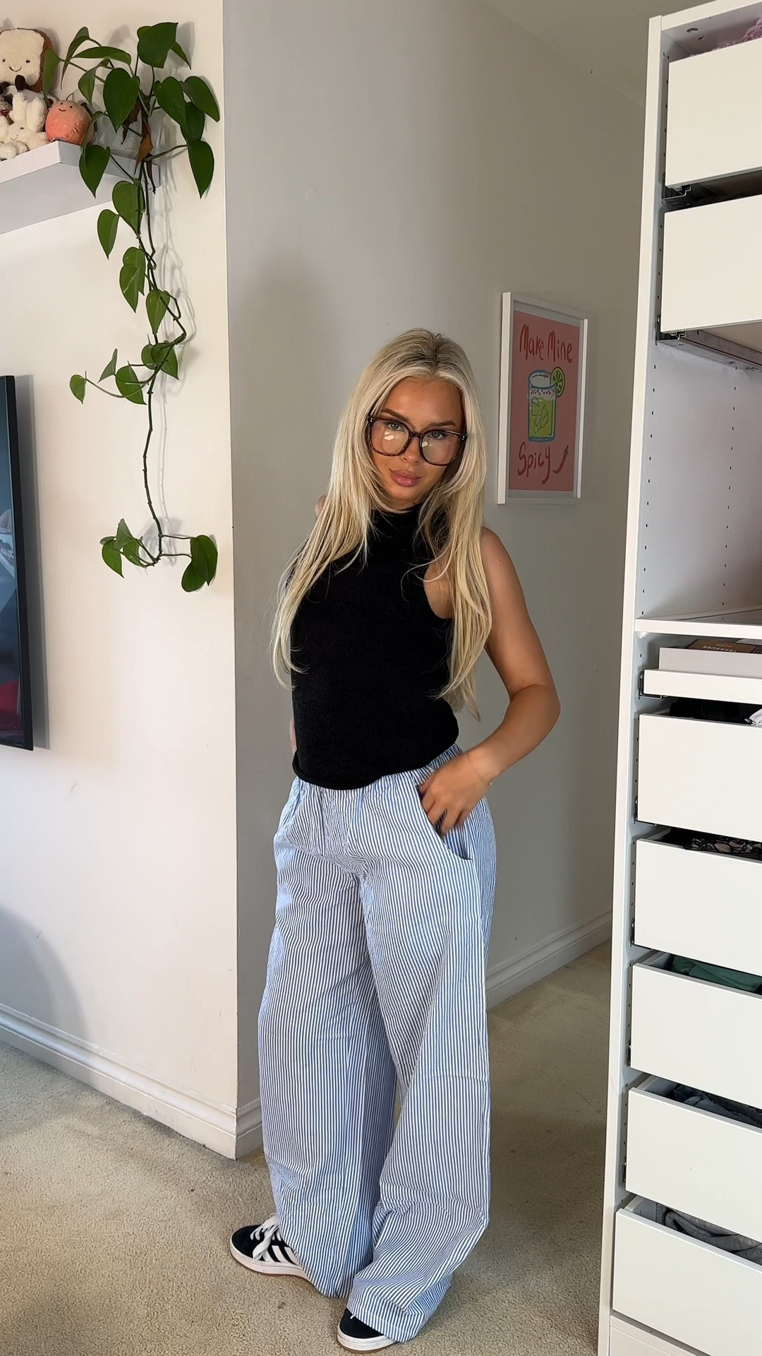Striped trouser, trouser outfit, ootd, uk summer outfit, shopping, prettylittlething 

#LTKeurope #LTKsummer #LTKautumn
