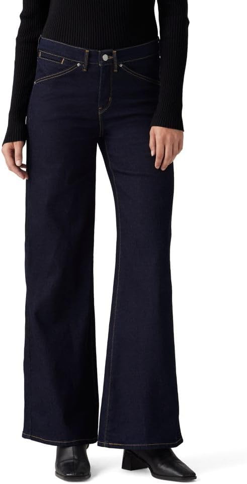 Levi's Women's 318 Shaping Wide-Leg Jeans (Also Available in Plus) | Amazon (US)