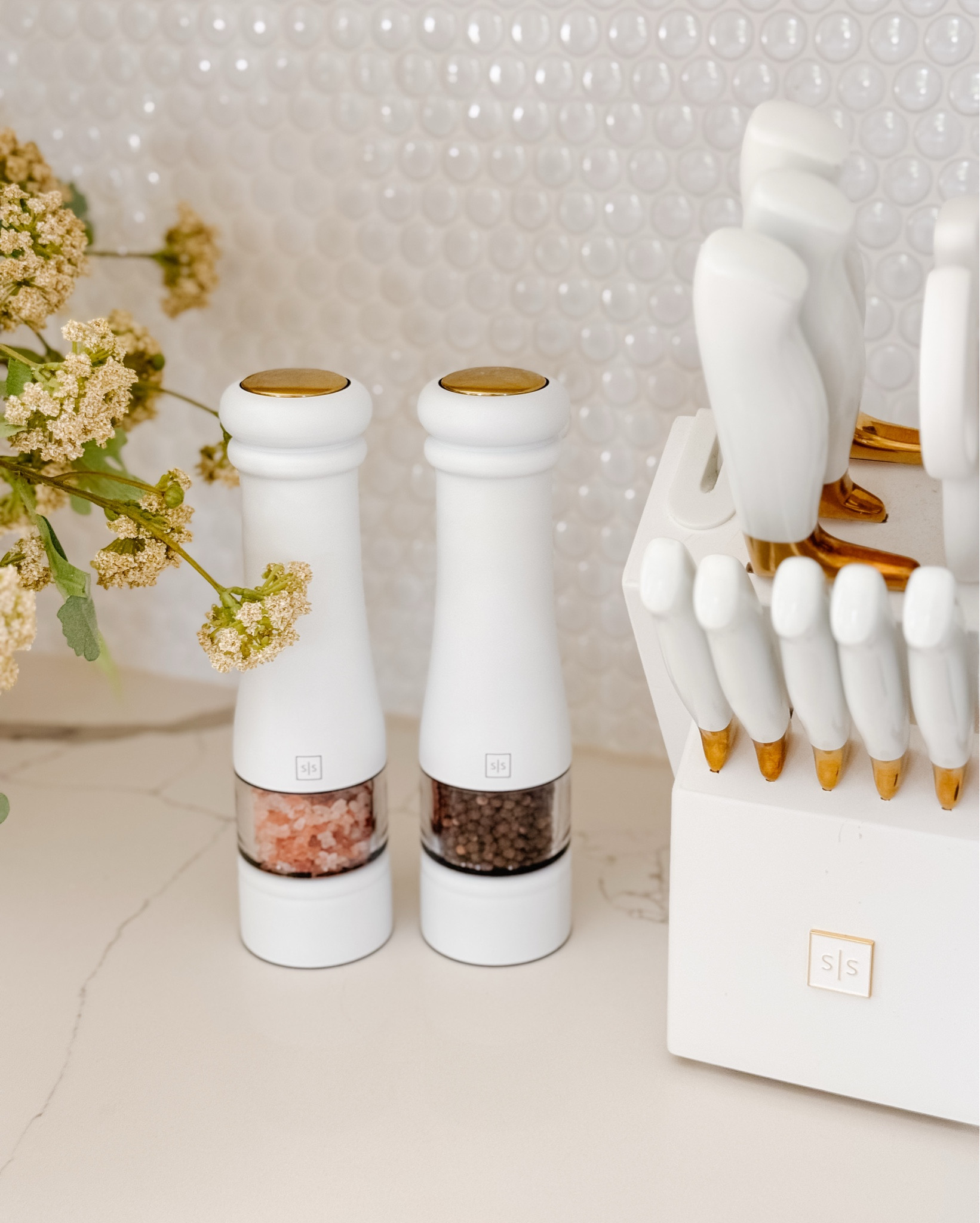 Battery operated grinders! Yes please!! I’ll take two for myself and my mom! #giftidea #gift #kitchen #amaon #styledsettings #grinders 

#LTKHome #LTKMothersDay #LTKmomlife