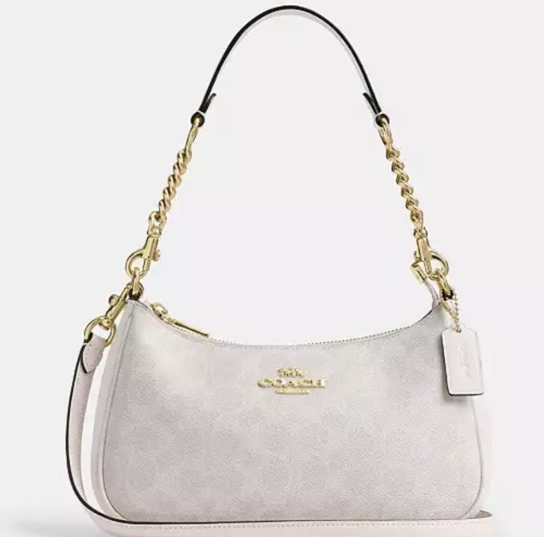 Teen gift teen girl gift bag

#LTKHoliday #LTKSaleAlert #LTKGiftGuide