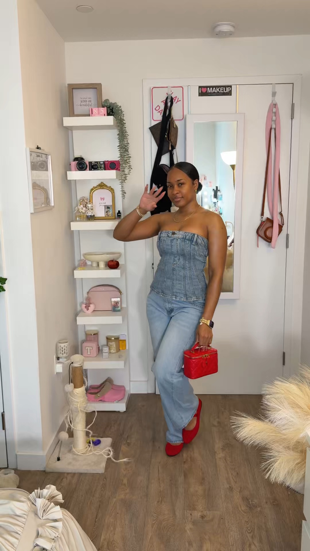 I love me a denim on denim look❤️

#LTKBeauty #LTKFindsUnder50 #LTKSaleAlert