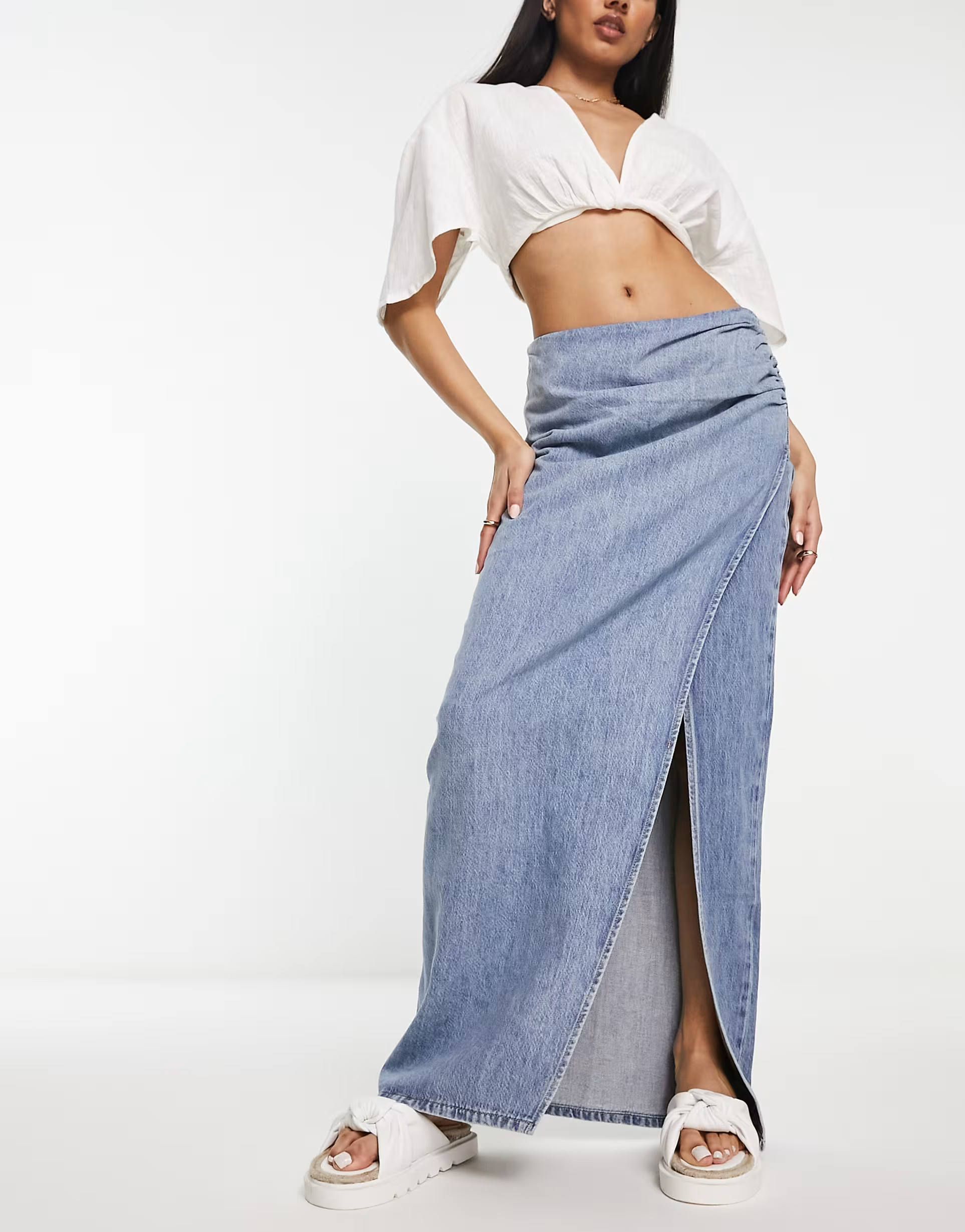Urban Revivo - Denim maxi rok met overslag in blauw | ASOS | ASOS (Global)