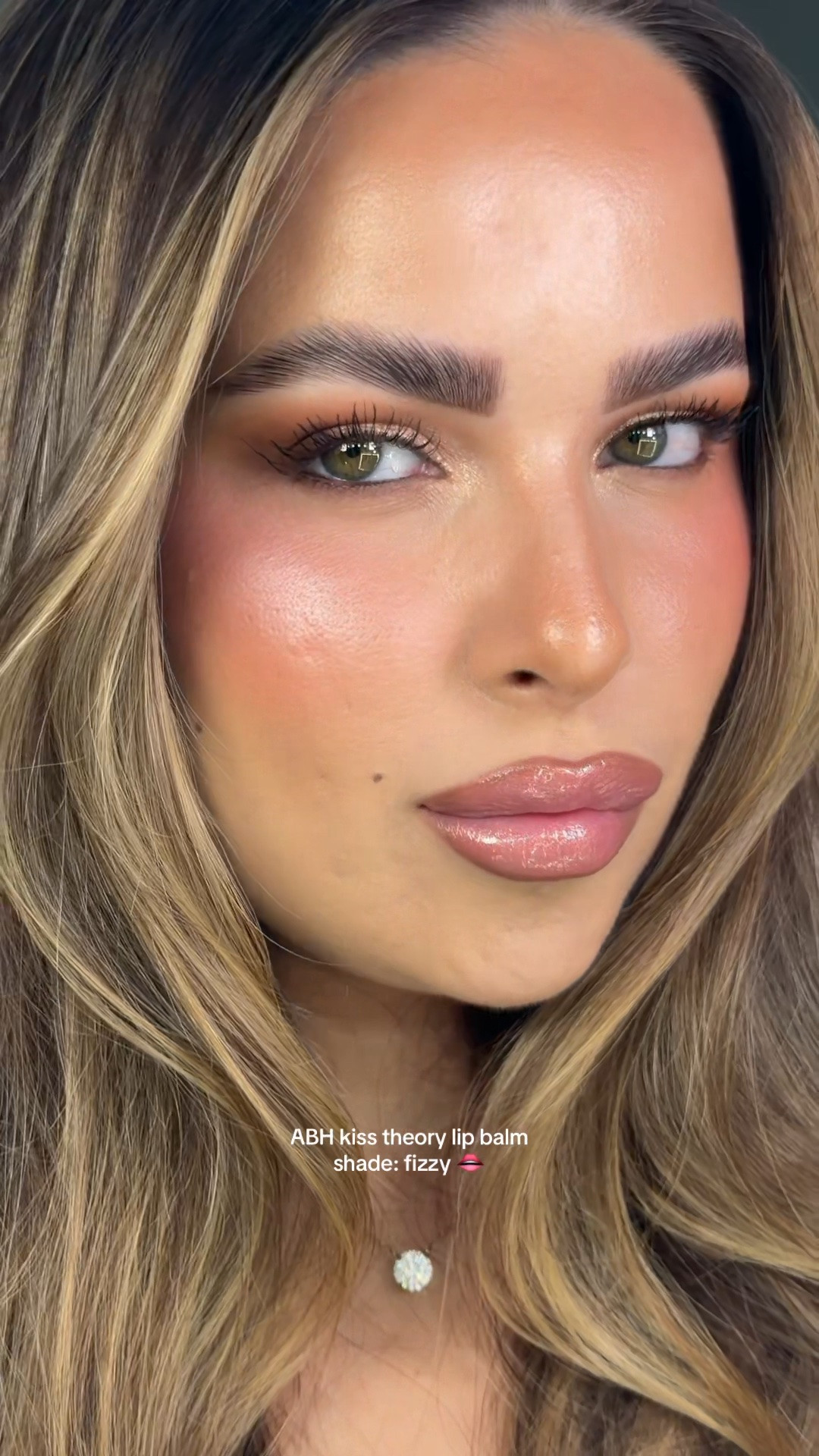 this shade is everythinggg wow 🫦 @Anastasia Beverly Hills #lipcombo #pinklipstick #lipstick #makeuptutorial #pinklipcombo