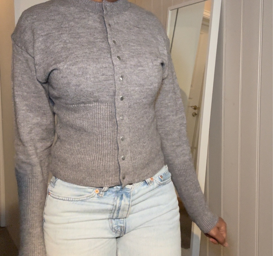 Grey cozy elegant sweater size S