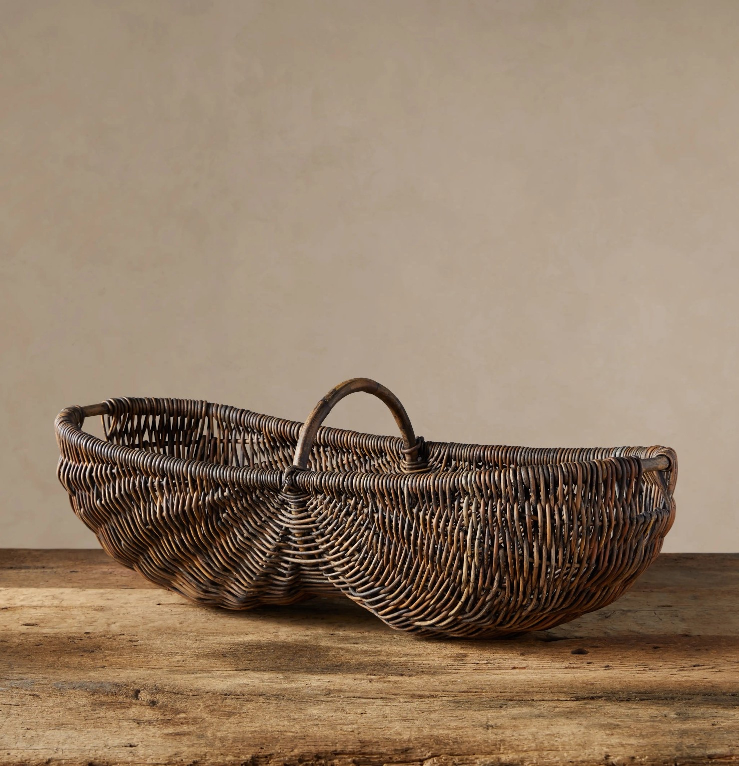 Gorgeous vintage-style gathering basement is 40% off!! Love!

Home decor, spring decor, gardening essentials 

#LTKSaleAlert