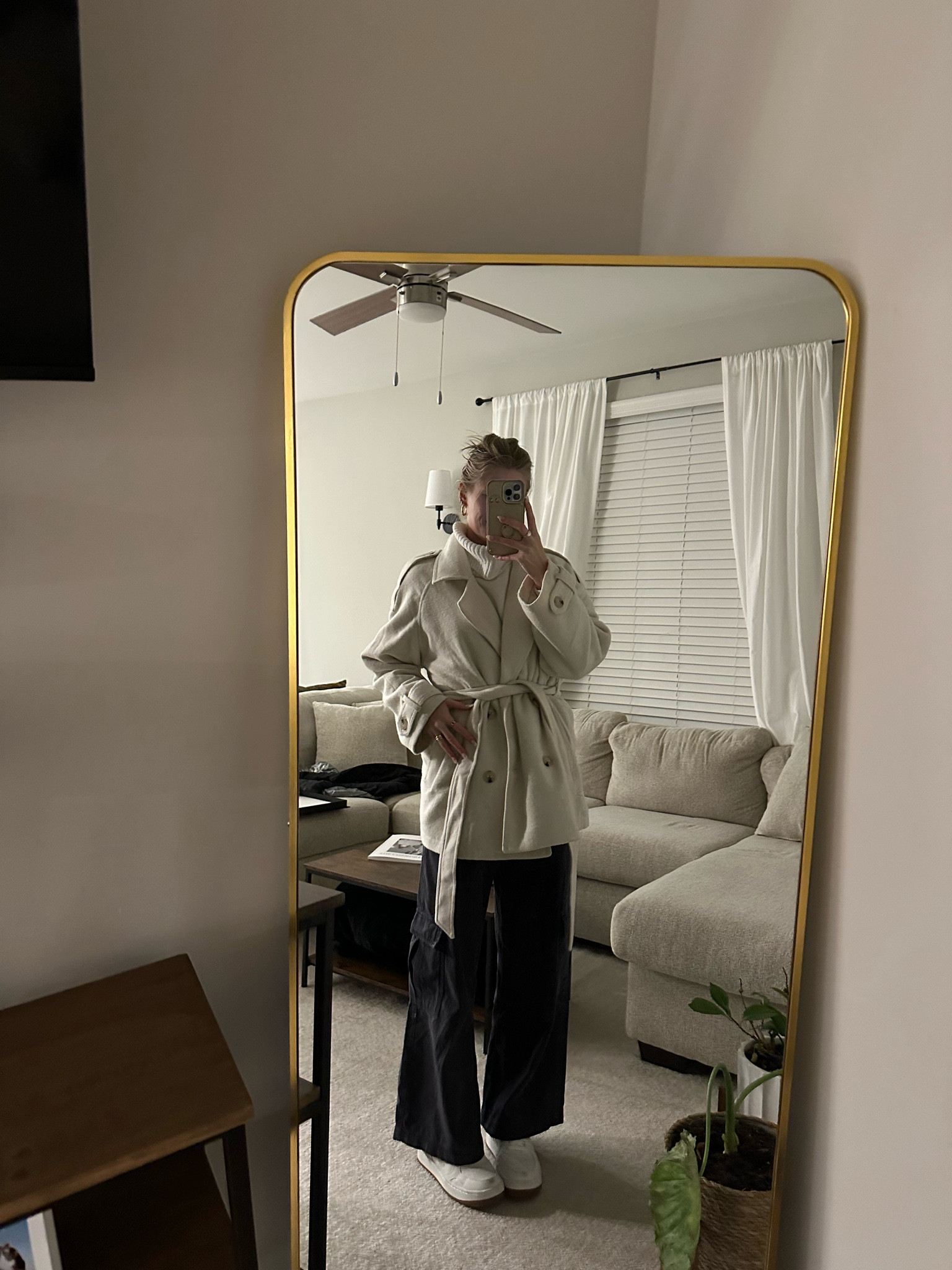 my favorite tie jacket from h&m!! so cute and cozy for winter annddd it’s on sale right now!

#LTKStyleTip