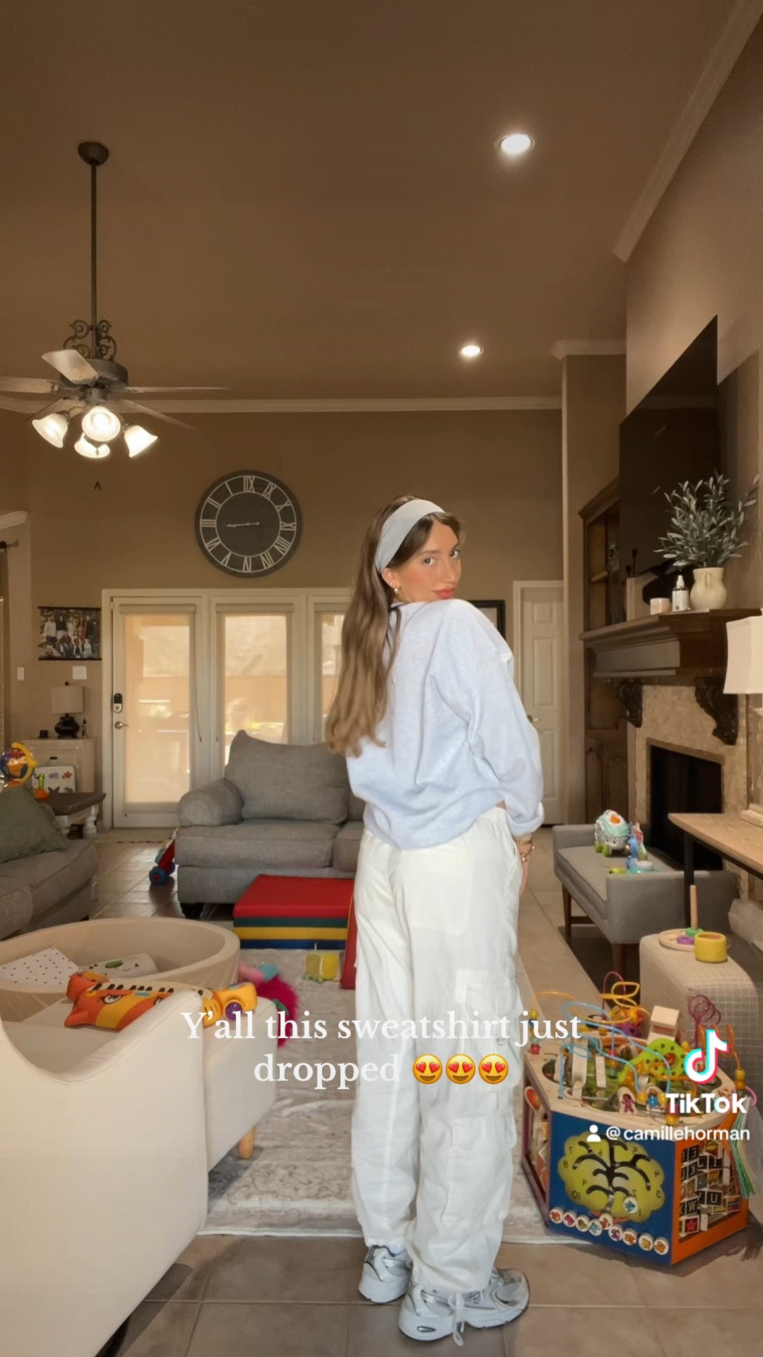 Grey sweatshirt is from shop Harco I’ll link similar :) purse is from aupen 

#LTKitbag #LTKVideo #LTKstyletip