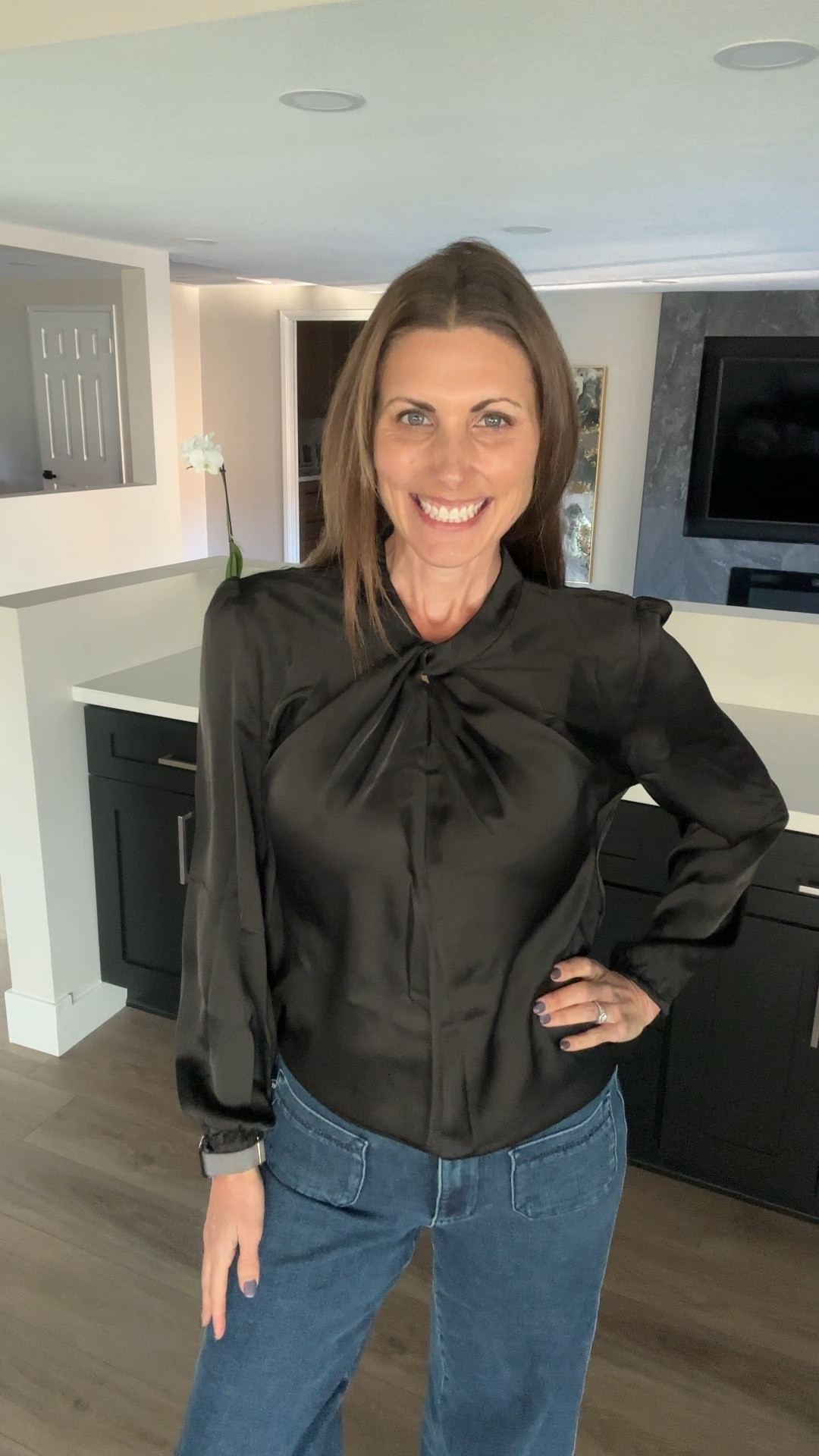 Love this blouse!

#LTKWorkwear #LTKootd #LTKOver40