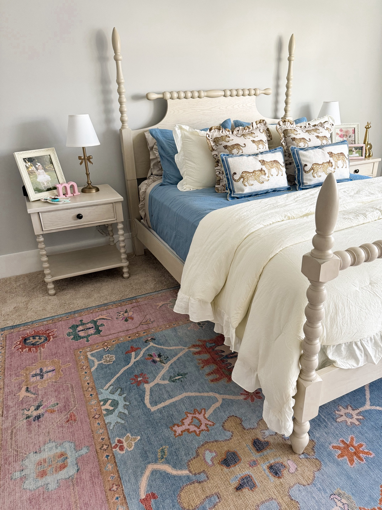 Love how Madeline’s room is coming together. So many sweet touches. A long way to go still, but it’s coming together beautifully. And she loves it! 

New home. Girls room. Kids bedroom. Pottery barn kids. Wayfair. LTK home. 