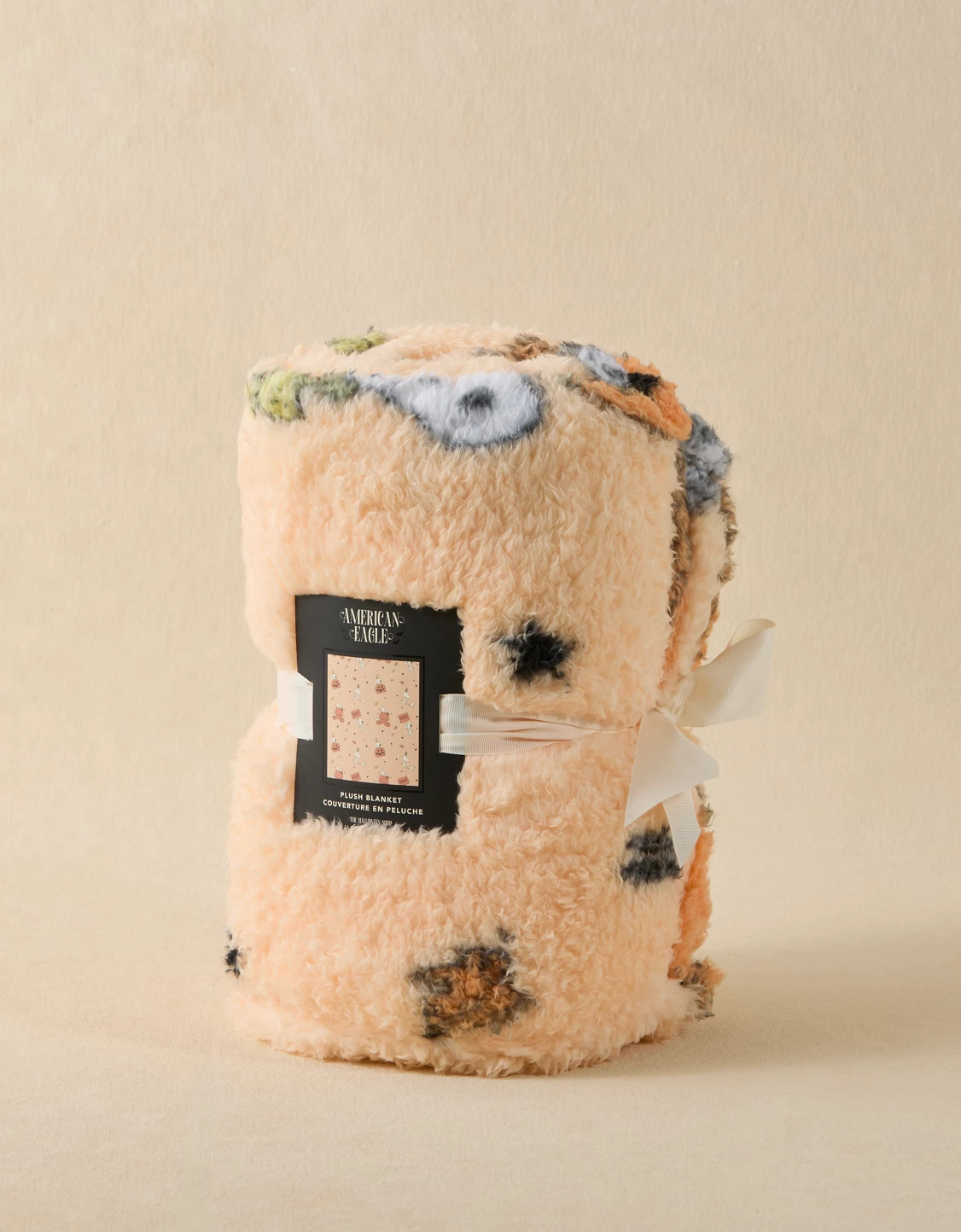 AE Snoopy Halloween Blanket | American Eagle Outfitters (US & CA)