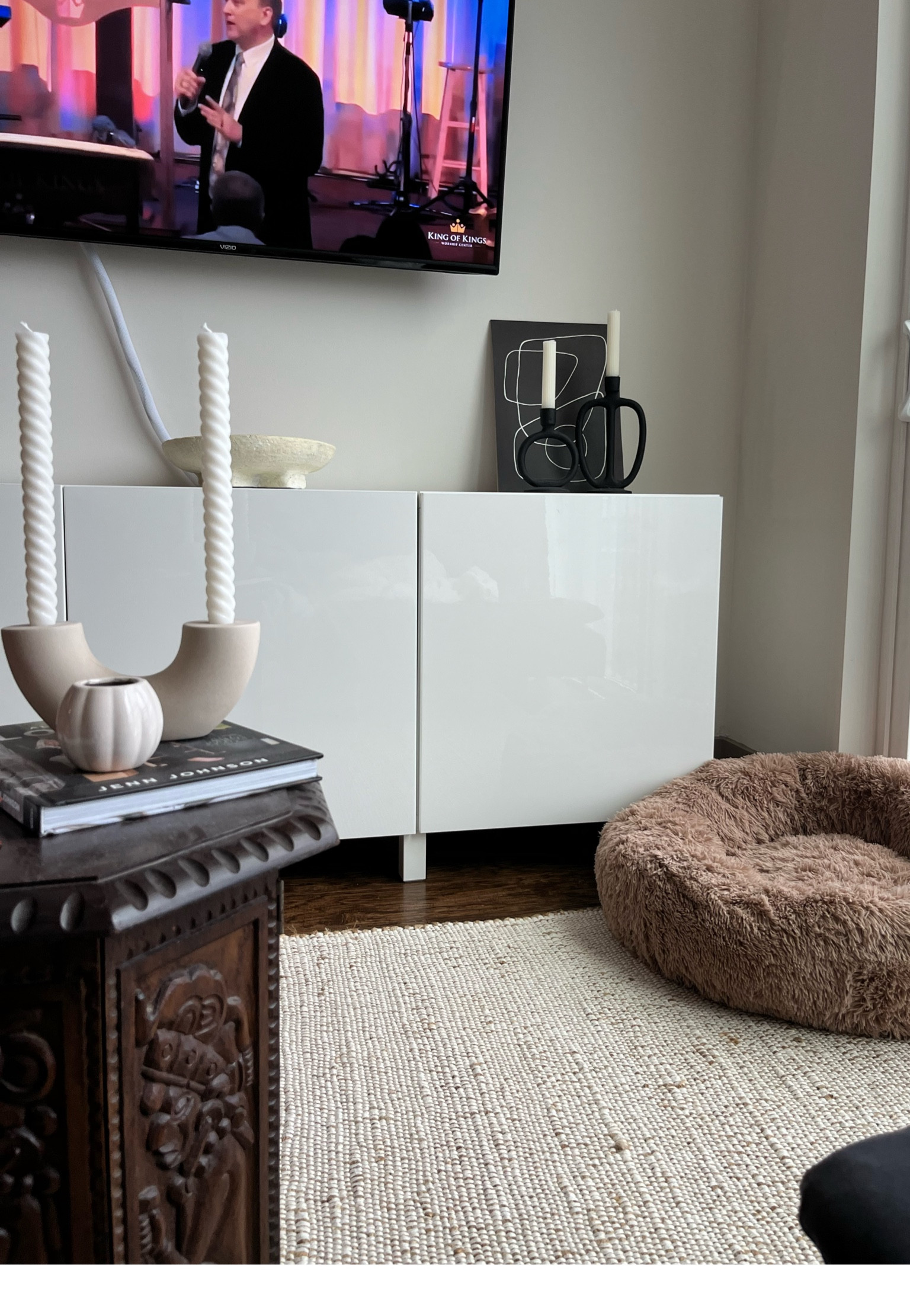 Home decor pieces I love 



#LTKunder100 #LTKhome