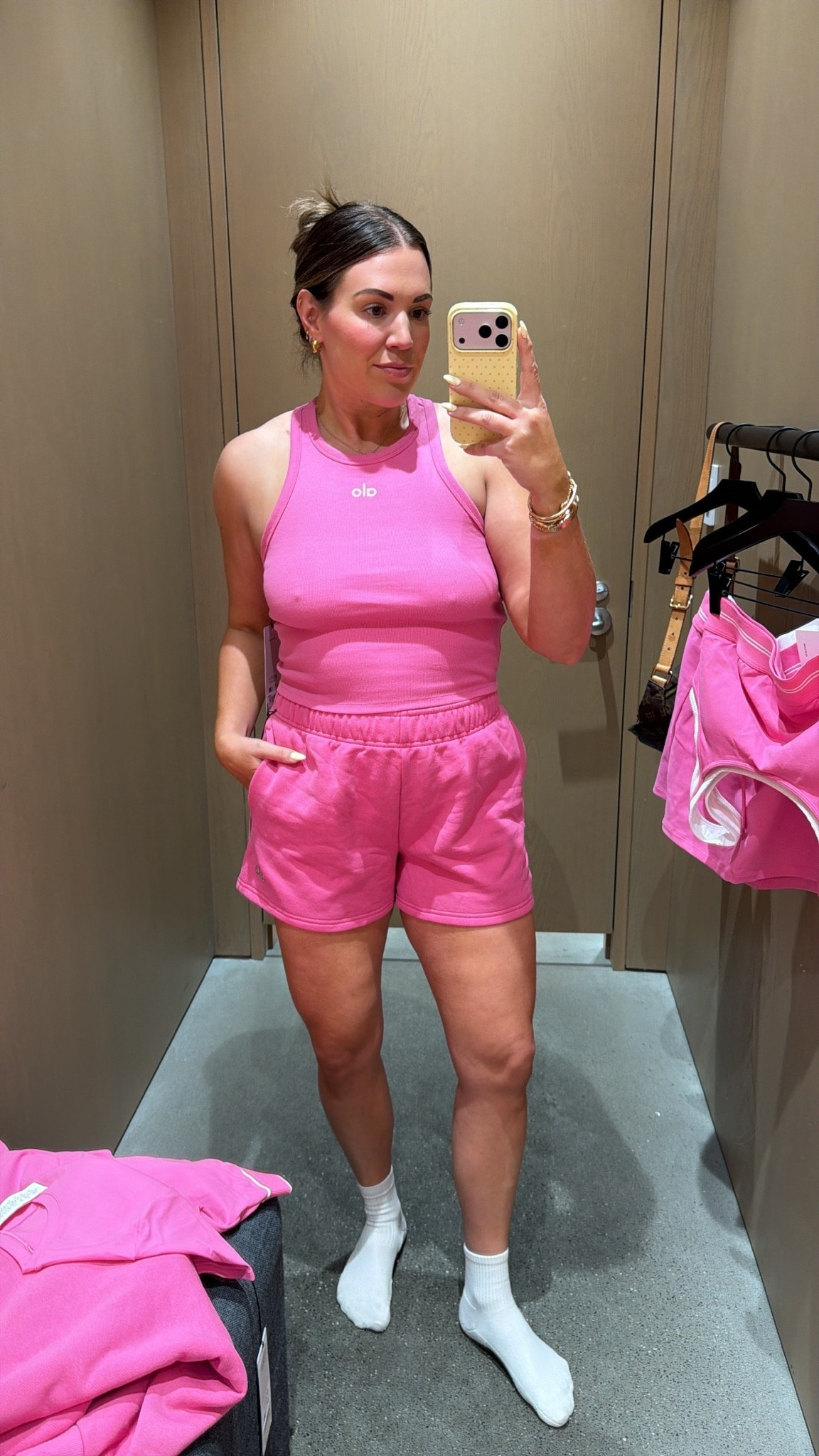 curvy midsize Alo Paradise Pink look! wearing size large in tank (will wear with bra) and size medium in shorts

#LTKfitnessgoals #LTKMidsize #LTKActive