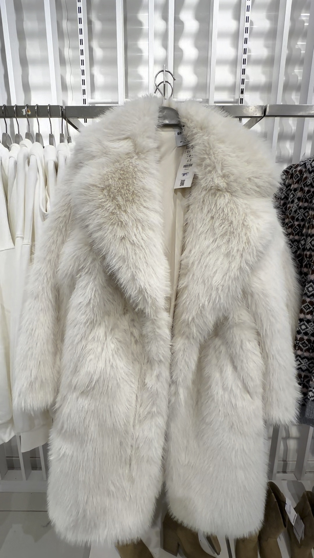 Winter outfit #ootd#whitefauxfur #hm#bershka

#LTKstyletip #LTKCyberWeek #LTKwinter