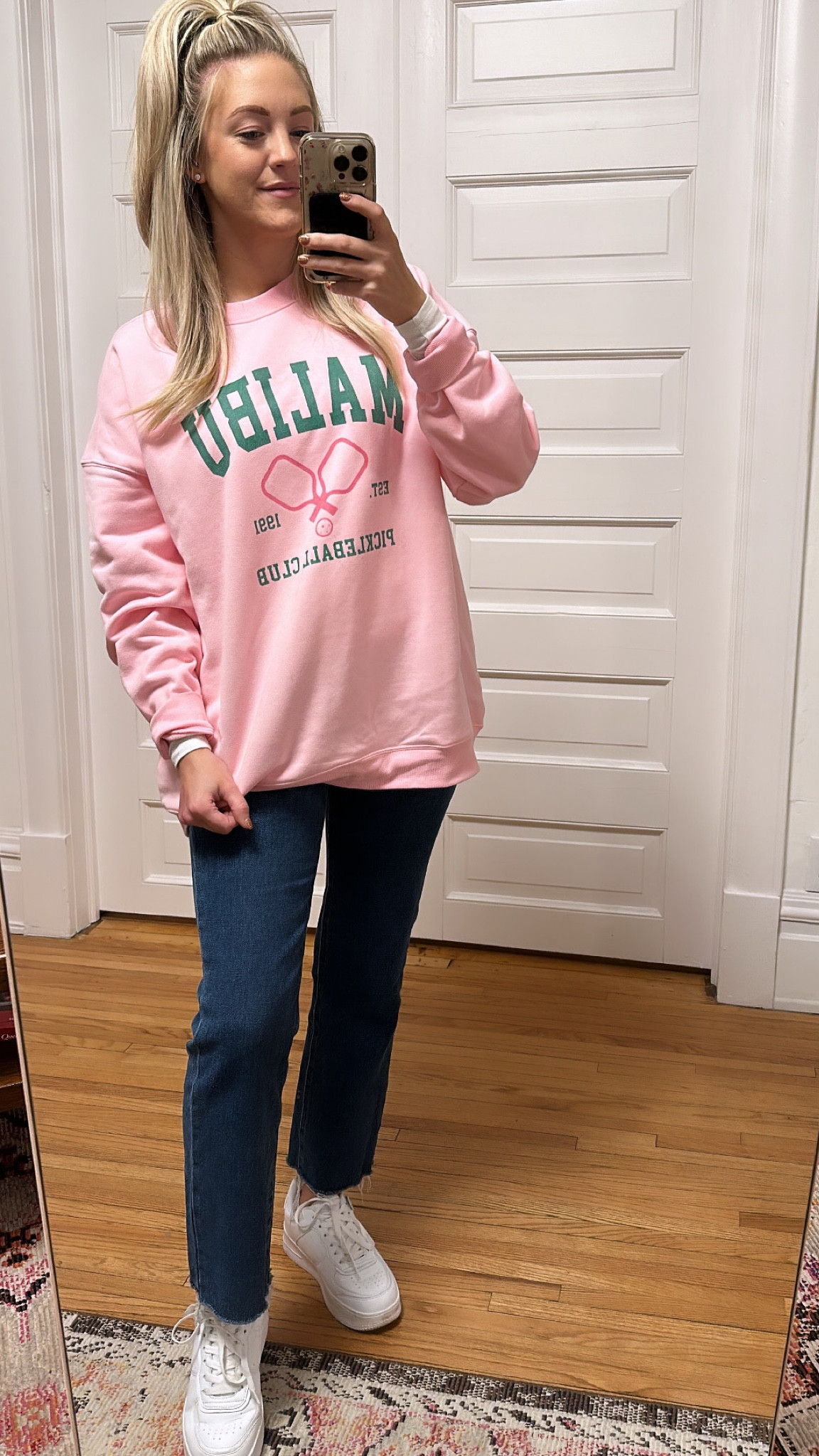Brb, gotta run to pickleball 👋🏼🎾 

Sweatshirt: Medium
Jeans: 3 
Sneakers: 7

#LTKfitness #LTKSeasonal #LTKfindsunder50