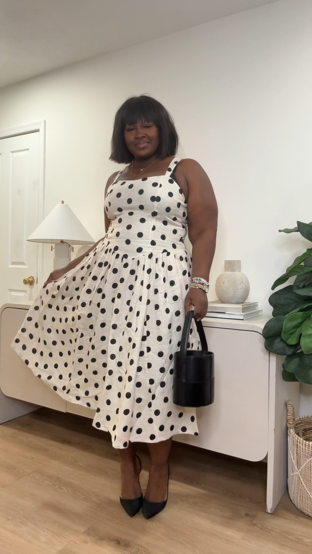 Still hunting for that perfect summer outfit you’ll never wanna take off? Babe, the Women’s Balu Feminine Shaped Waist Midi Dress from @Amazon is a total game-changer! I’m rocking XX-Large and y’all, the fit is EVERYTHING comfy, flattering, and yes, it has pockets. Perfect for brunch, beach days, or those dreamy vacation strolls. #Amazon #SummerOutfitInspo #VacationStyle #AmazonFashionFinds #WomenStyle2025
Summer 
Summer Outfits
Summer Dresses
Travel 
Travel Outfits
Travel Outfit
Travel Outfit Amazon
Dresses 
Dresses Spring 
Dresses Summer

#LTKSummerEdit #LTKStyleTip #LTKSeasonal