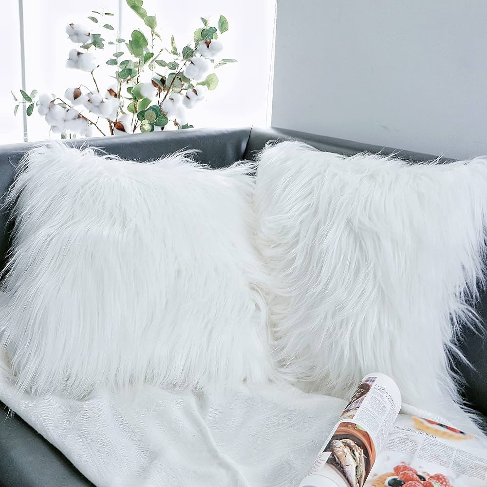 Fayavoo White Cushion Covers 50 x 50 cm, Pack of 2 Fluffy Soft Faux Fur Throw Pillow Covers Decor... | Amazon (UK)