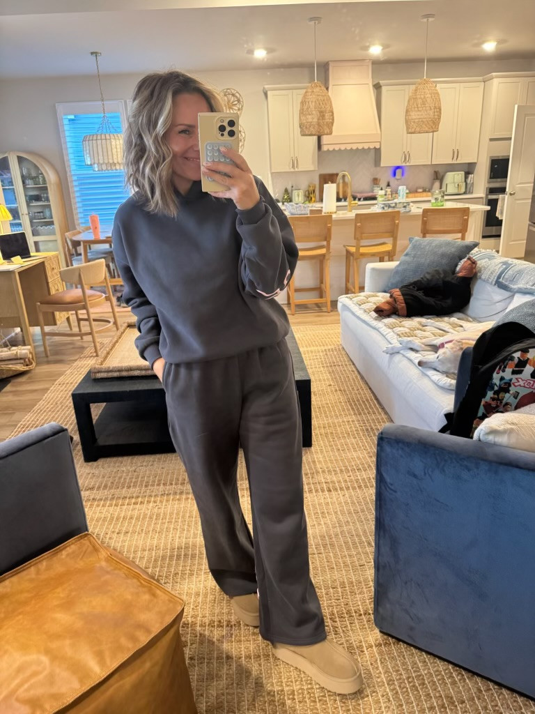 Would be such a cute galentines / valentines night in outfit! the bows on the elbows are too cute🎀

galentines, valentines, sweat set, two piece set, amazon fashion, amazon loungewear, athleisure, uggs, platform slippers, curling iron, navy hair care, petite fashion, Claire Tammaro 

 #LTKFindsUnder50 #LTKFindsUnder100 #LTKShoeCrush