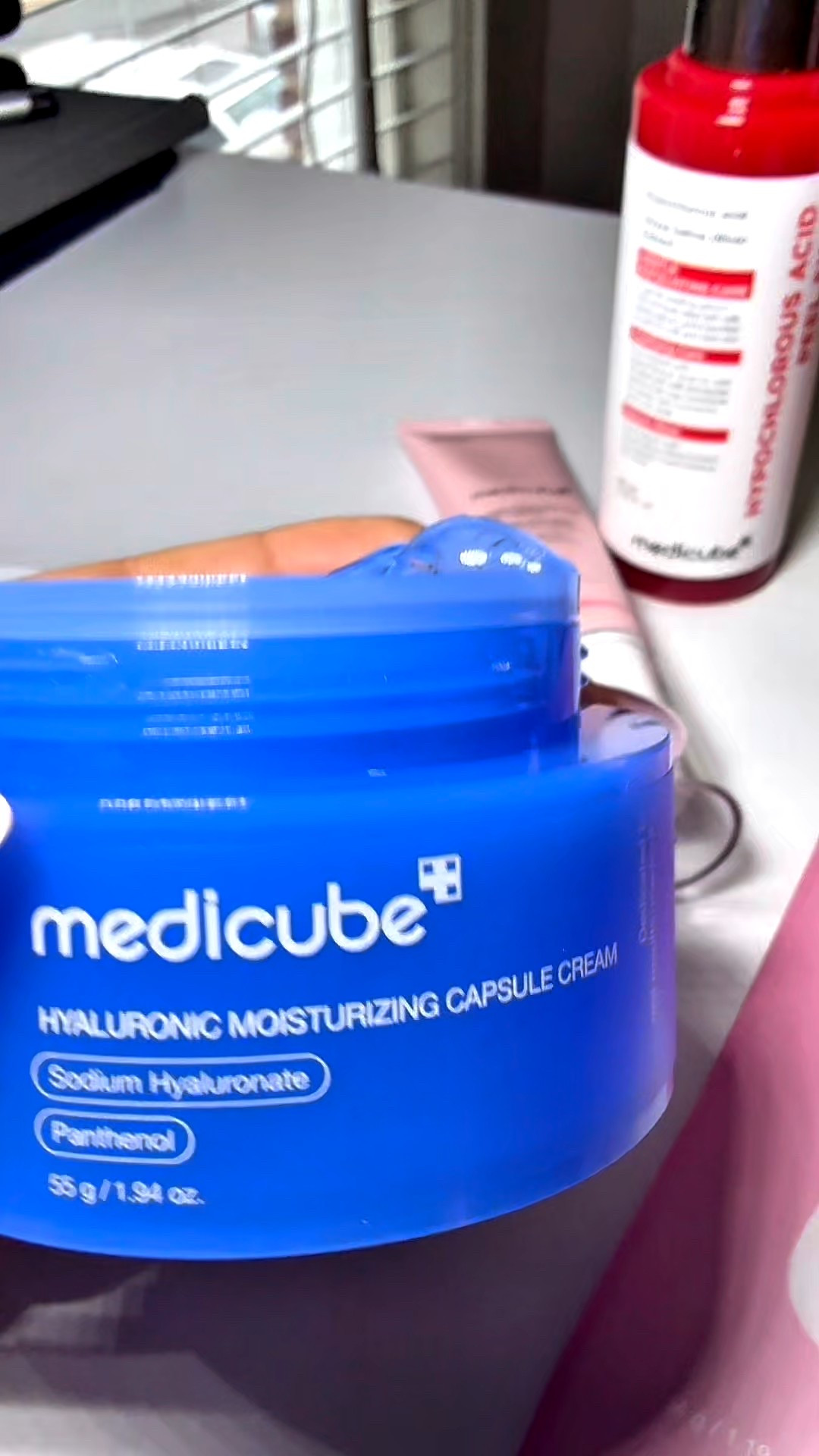 Holiday Glow 

#LTKSeasonal #LTKGiftGuide #LTKOver40