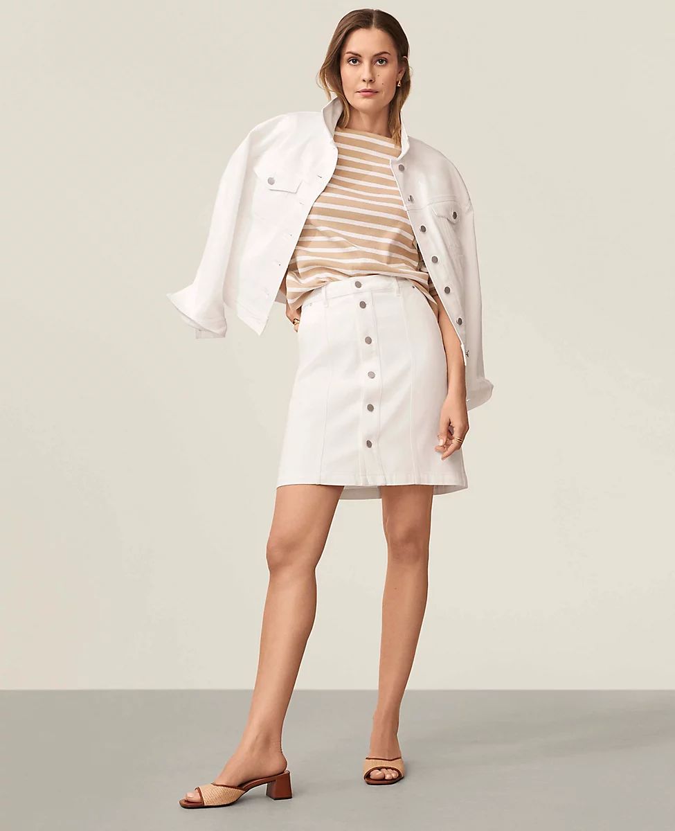 Petite AT Weekend Denim Skirt in White | Ann Taylor (US)