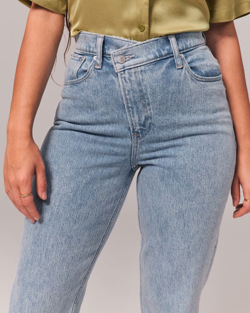 Women's Curve Love Ultra High Rise 90s Straight Jean | Women's | Abercrombie.com | Abercrombie & Fitch (US)
