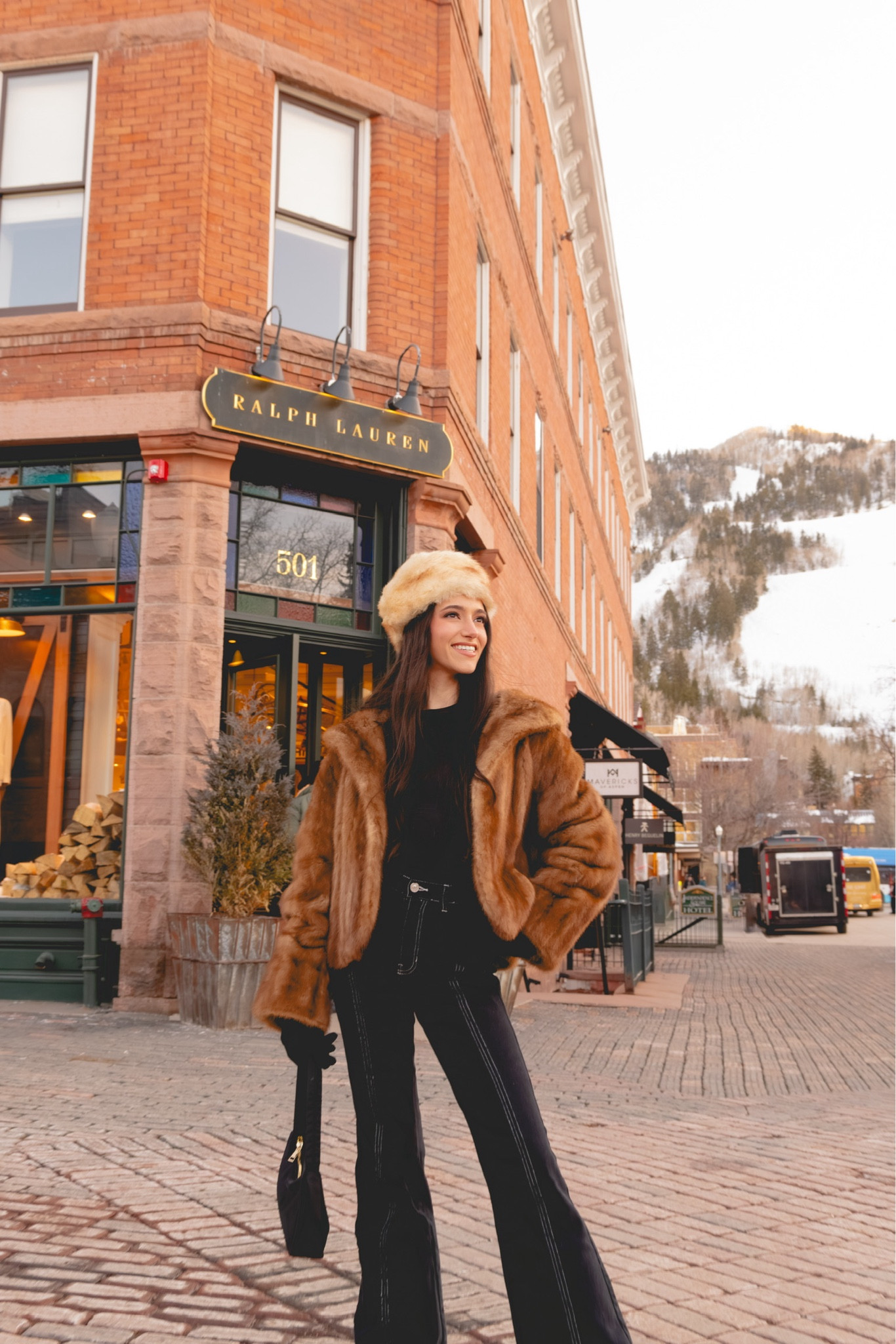 winter furs🪵🌨️

#LTKTravel #LTKSeasonal #LTKStyleTip