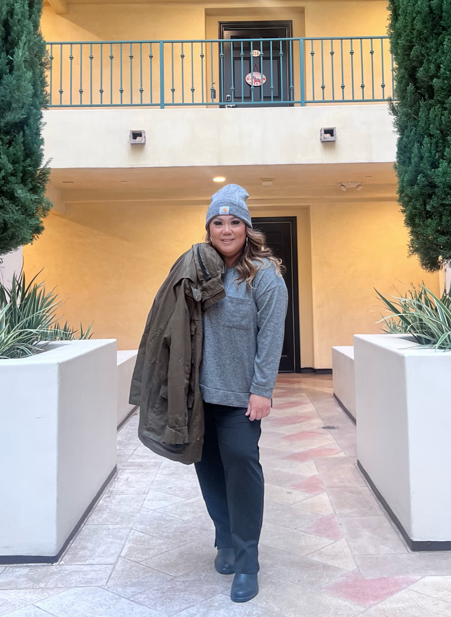 Rainy chilly days means staying warm 

#LTKcurves #LTKfit