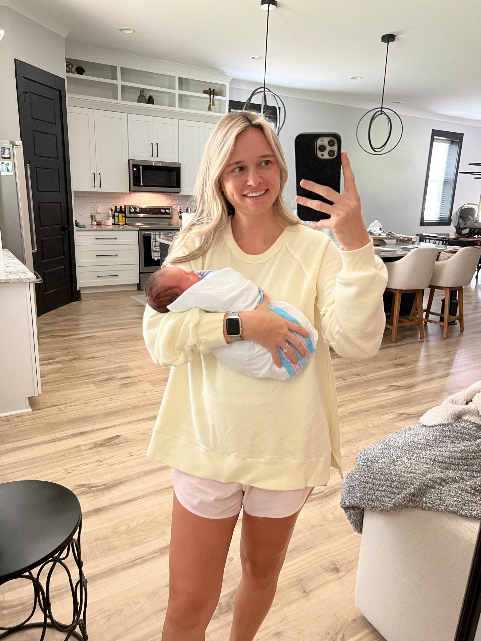 Postpartum Summer OOTD
Crew: S (very oversized)
Shorts: S

#LTKBaby #LTKActive