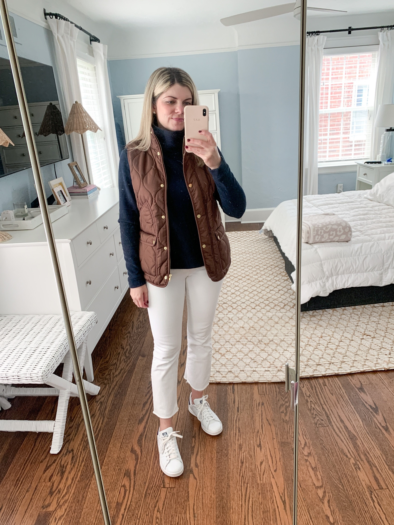 Fall outfit ideas, white jeans in the fall, fall outerwear 

#LTKshoecrush #LTKsalealert #LTKSeasonal