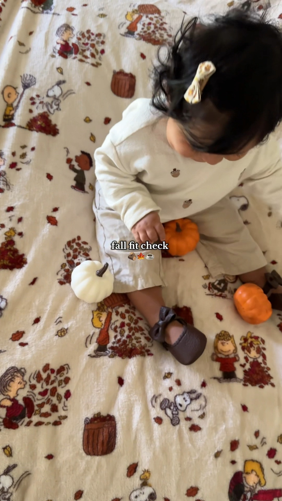 Baby girl fall outfit 🎃🍂
#babygirlootd#babygirlfalloutfit #fallootd #babyoutfit #neutraloutfit 

#LTKFamily #LTKKids #LTKBaby