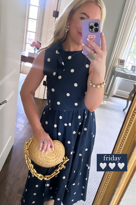 LOVE a polka dot! 🤍🤍🤍 Fits TTS… wearing a 6 in the skirt and a 2 in the top. Love the separates!!! 🤍🤍🤍