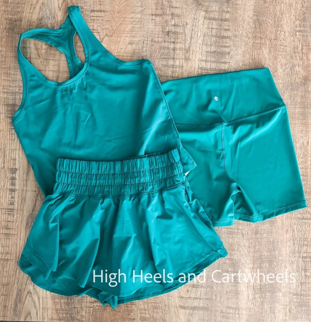 Amazon did it again with these matching activewear pieces!👏👏 CRZ YOGA is a top-rated athletic brand and is giving Lulu vibes.✨ The color show is Cascadia Green