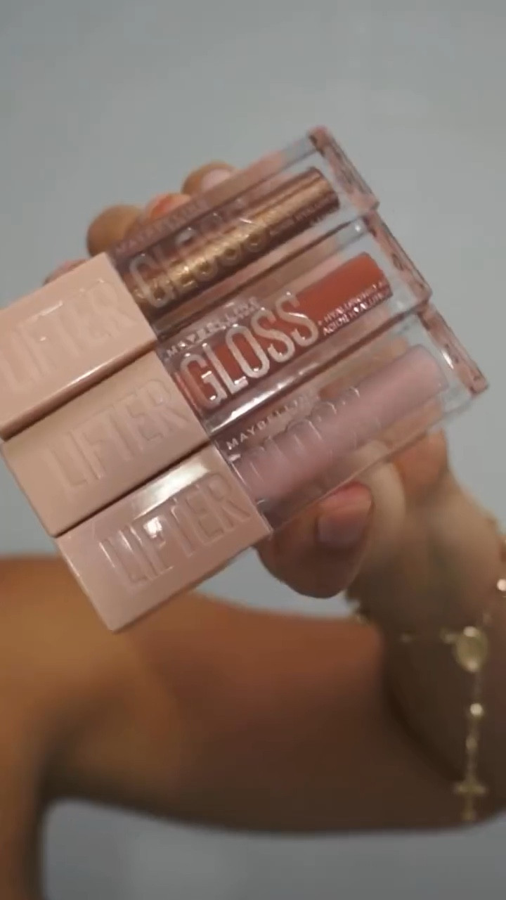 Maybelline NEW Lifter Liner lip combos ✨

1: Lifter Gloss in shade Ice + Lifter Liner in shade Let’s Bounce 
2: Lifter Gloss in shade Crystal + Lifter Liner in shade Out Of Line 
3: Lifter Gloss in shade Amber + Lifter Liner in shade On It 

Love that the glosses have Hyaluronic Acid in this why hydrate & plump your lips while the lip liners are butter smooth & last! 

Which lip combo was your favorite? 


#LTKHoliday #LTKFindsUnder50 #LTKBeauty