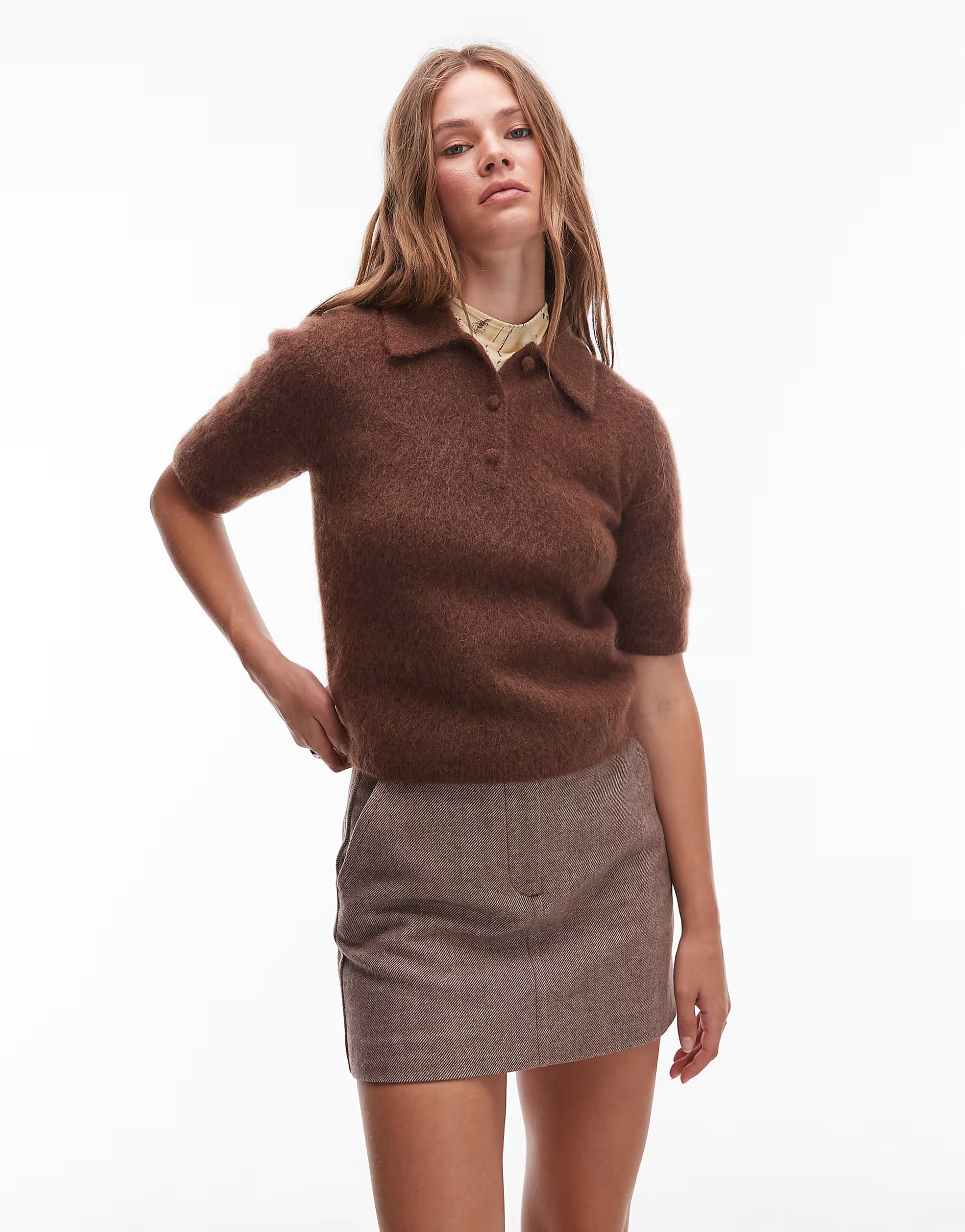 & Other Stories – Slim-Fit-Oberteil in Braun aus Strick aus Mohair und Wolle mit Polokragen | A... | ASOS (Global)