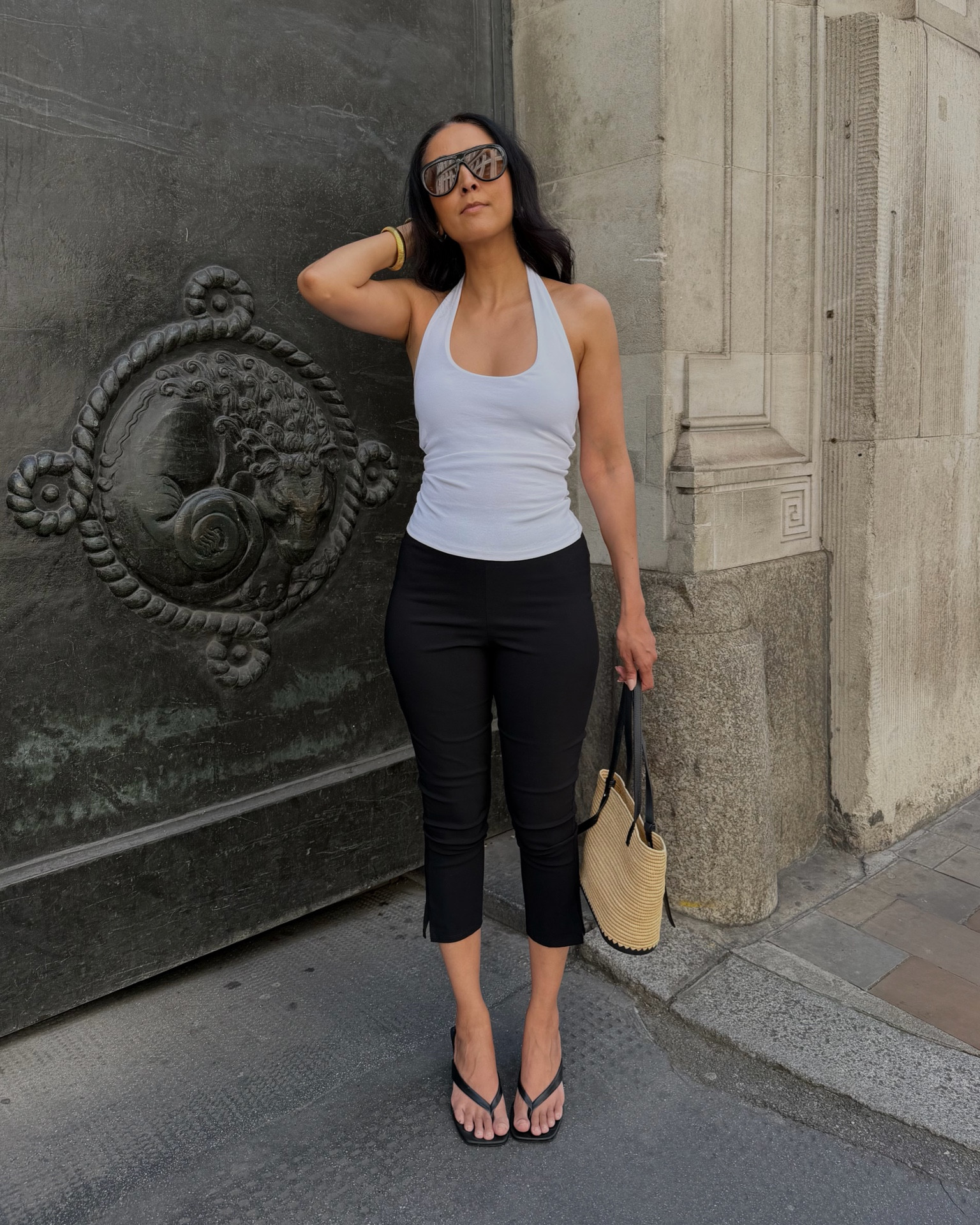 It’s a capri summer 🤍🖤

Can’t beat a minimal summer outfit in monochrome ☀️

#LTKsummer #LTKstyletip #LTKdatenight
