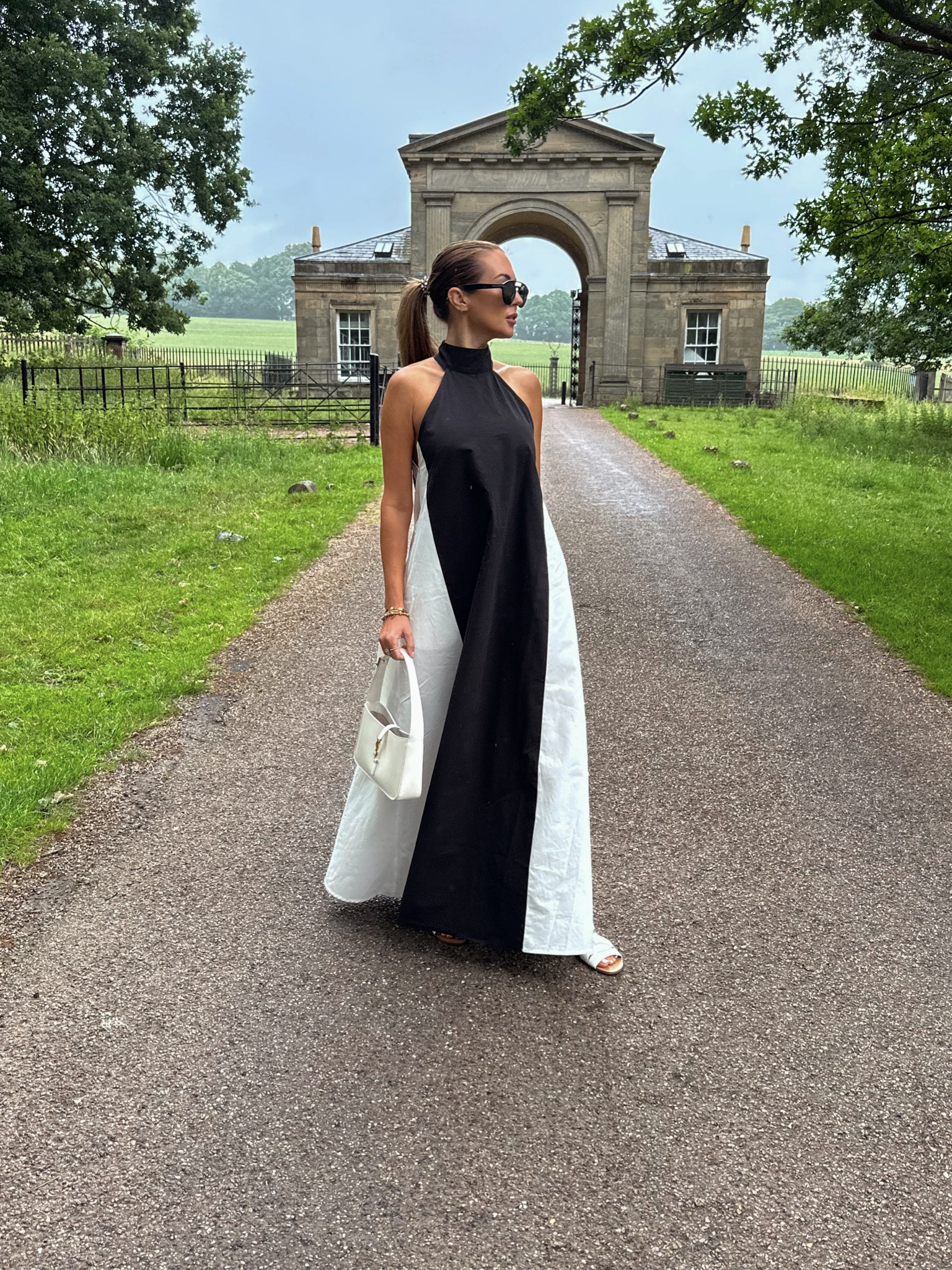 The perfect summer dress 🖤🤍

#LTKFind #LTKSeasonal #LTKstyletip