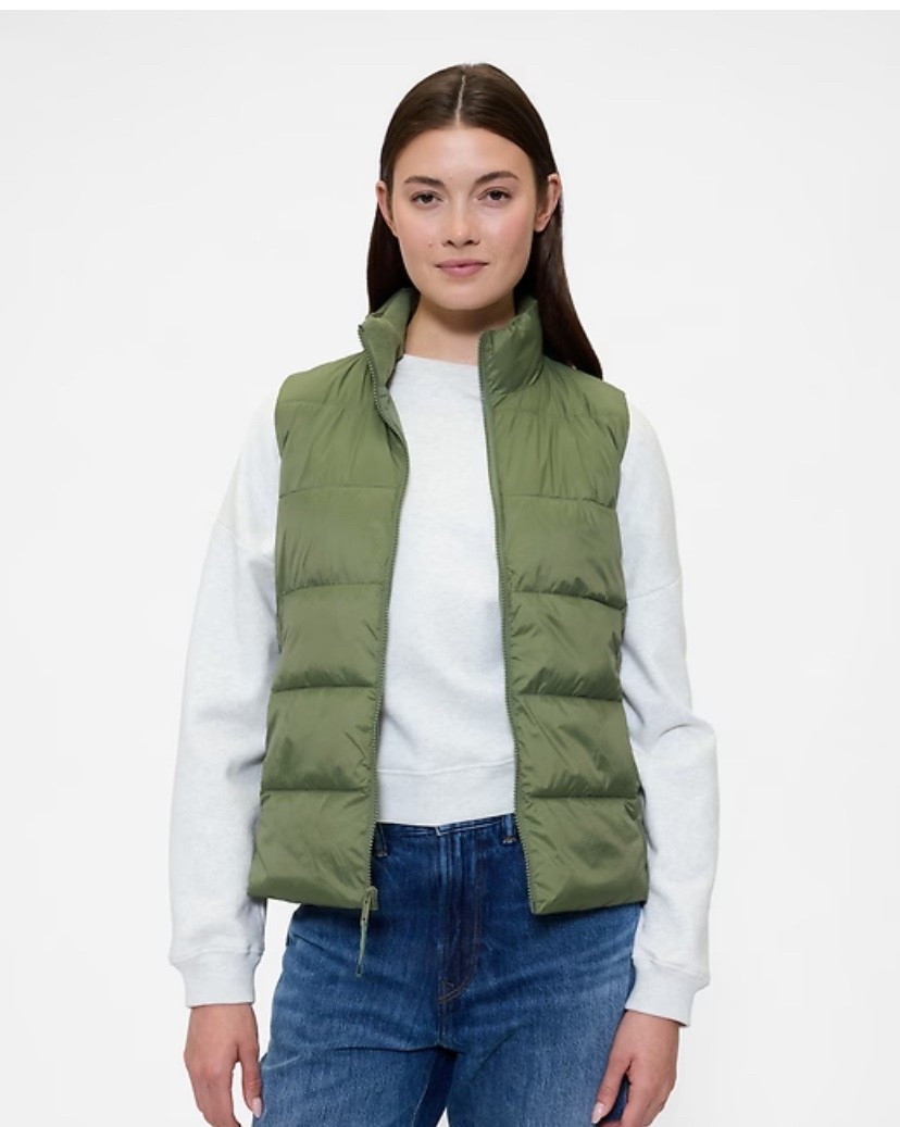 60% off, coming in at $25, more colors available in this vest.  


#LTKU #LTKOver40 #LTKActive #gap #gapsale #puffervest #under25 #budgetfriendly #salefinds 

#LTKSaleAlert #LTKSeasonal #LTKFindsUnder50