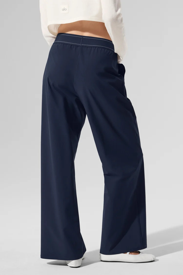 Suit Up Trouser (Regular) | Alo Yoga