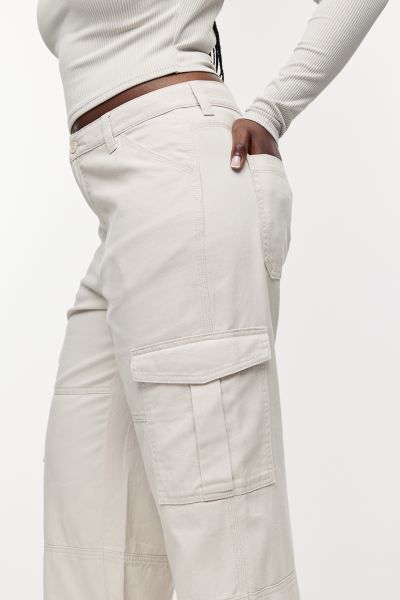Curvy Fit Cotton Cargo Pants | H&M (US + CA)
