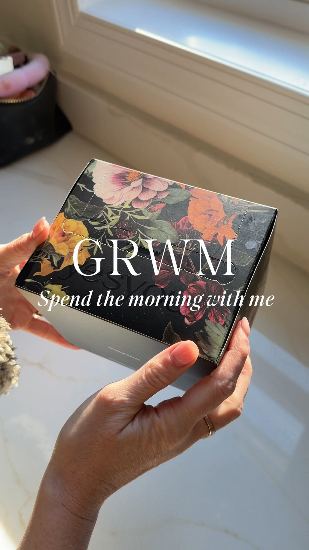 Spending the morning with me ☀️

New face towels, breakfast before the chaos, testing Amazon leggings, skincare reset, and getting dressed in something that actually makes me feel put together.

It’s nothing fancy — just real life. But I swear getting dressed fixes at least 87% of my mood.

Black leggings, basic tee, comfy clogs… simple, easy, confident.

If you’re in your “romanticizing the normal mornings” era, you’re my kind of girl 🤍

morning vlog
spend the morning with me
mom morning routine
realistic mom life
Amazon leggings review
everyday casual outfit
black leggings outfit
simple mom outfits
millennial mom content
skincare routine for acne prone skin
getting dressed fixes everything

#LTKvlog #LTKgrwm