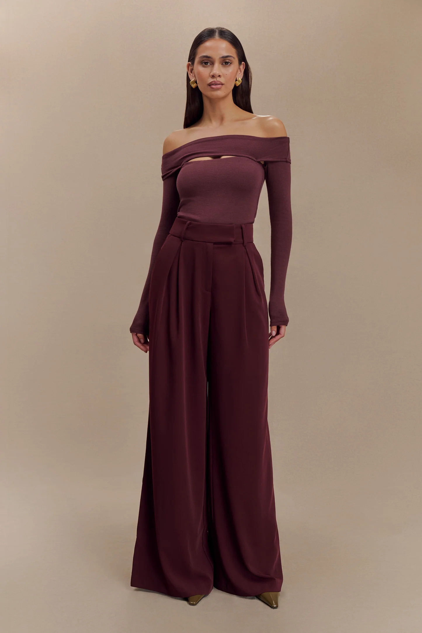 Pleated Wide Leg Pants - Mahogany | MESHKI US