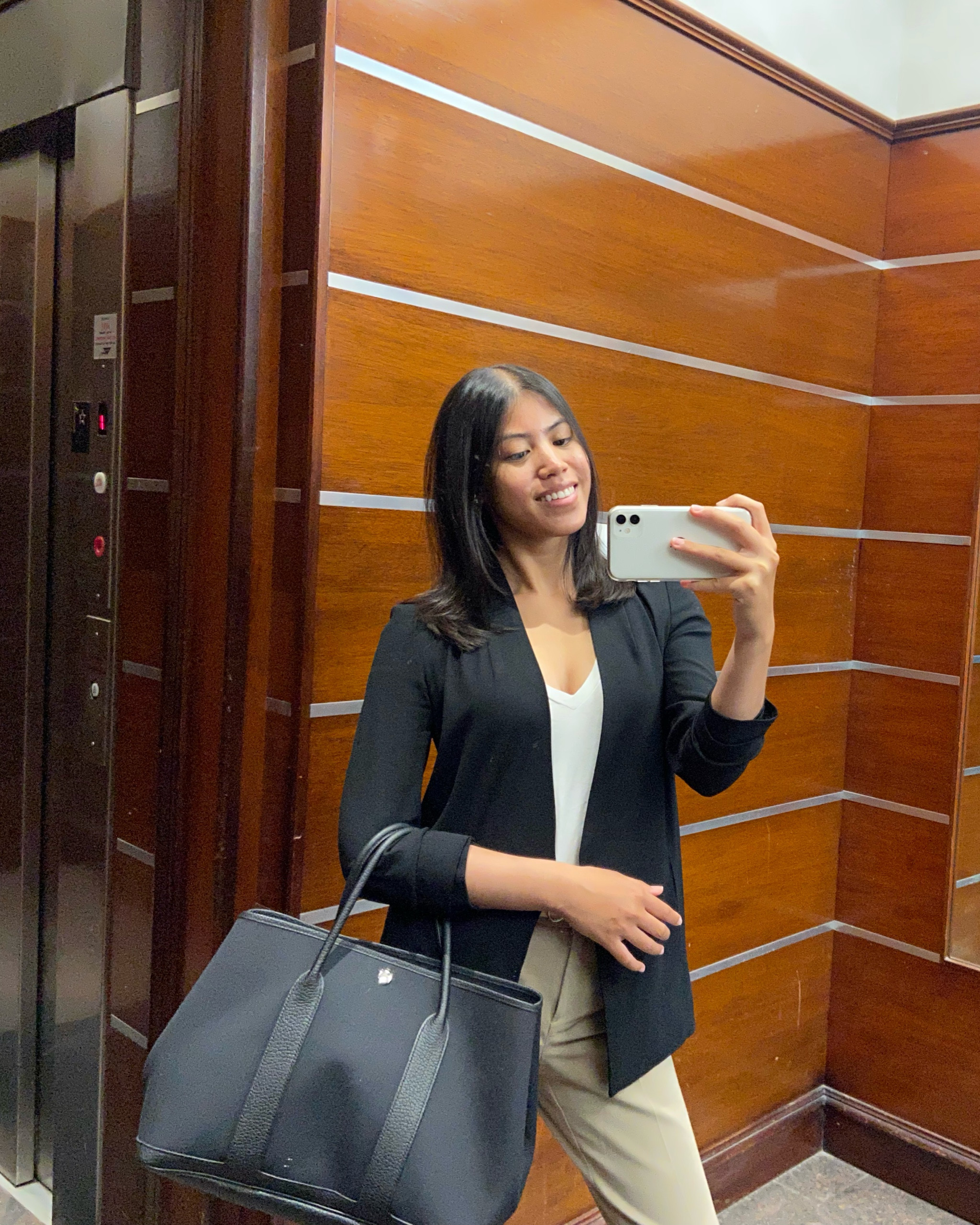 Easy on-the-go fall outfit! Perfect for days I’m out running errands in the city.

#fallfashion #fallstyle #falloutfit #citystyle #classic #timeless #classy #blackblazer #veja

#LTKstyletip #LTKSeasonal