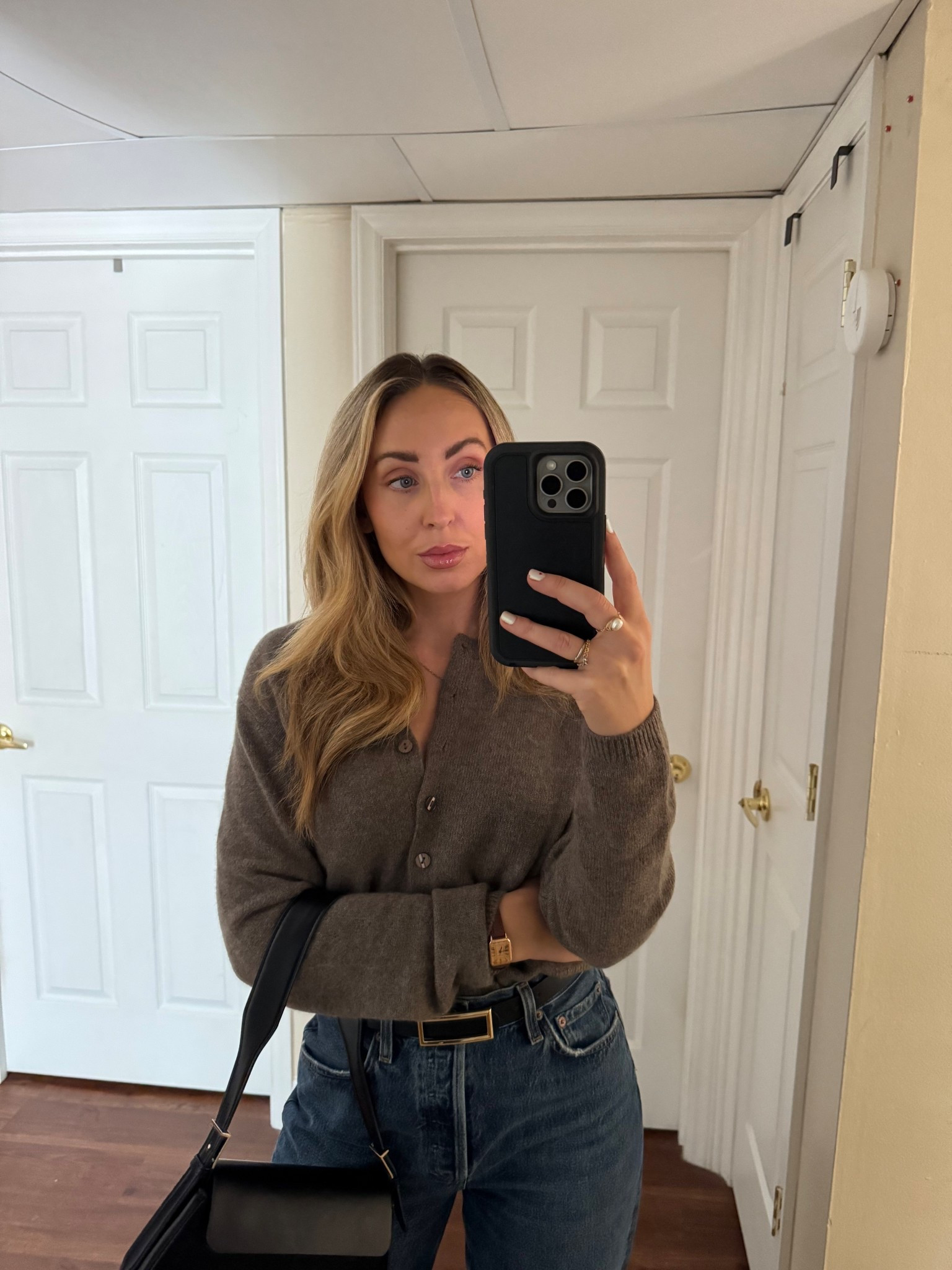 the first cashmere sweater that didn’t itch 

#LTKSeasonal #LTKGiftGuide #LTKWorkwear