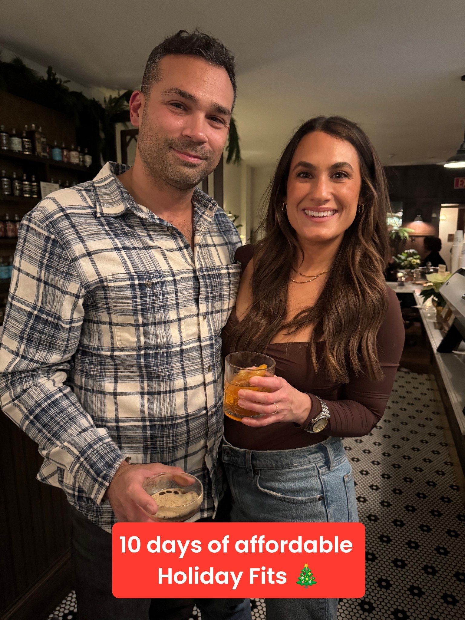 10 days of holiday fits 🎄❄️☃️…part 3

☕️ When in doubt, throw on a brown bodysuit, your favorite jeans, and booties


#LTKSaleAlert #LTKFindsUnder50