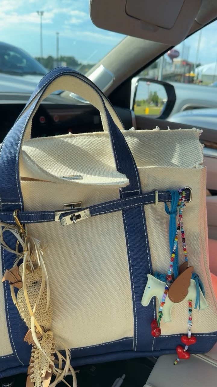 The perfect mom summer tote 😍