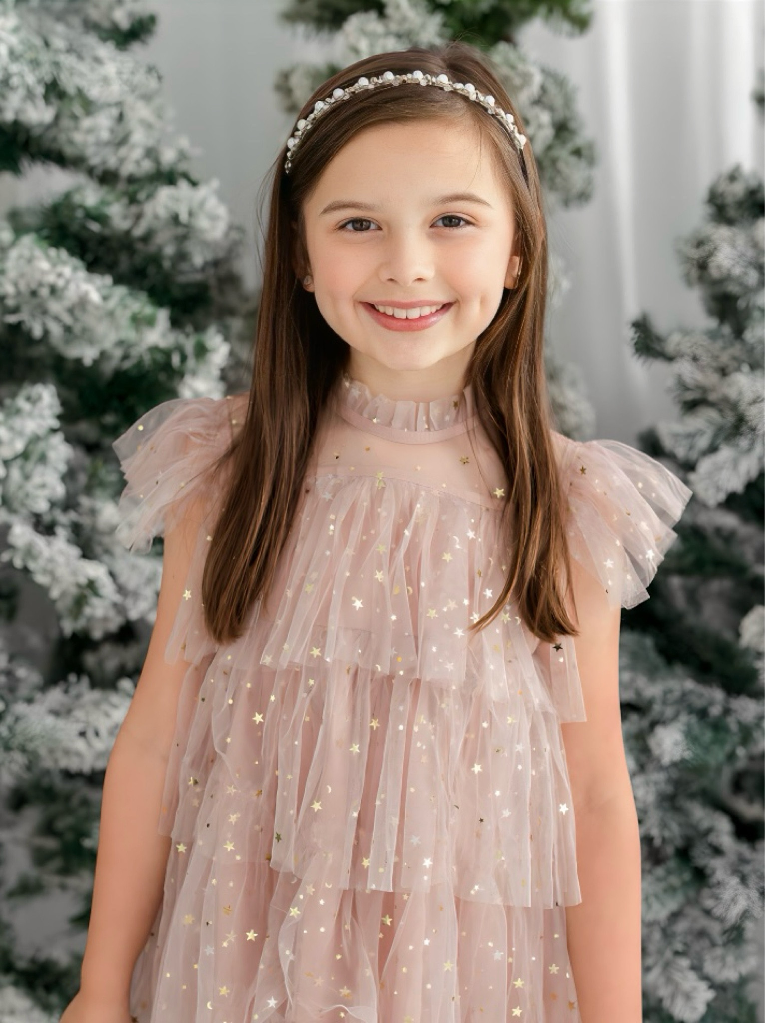 Love this cute dress!
#christmasdress #christmaspictures #familypictures 

#LTKstyletip #LTKkids #LTKfindsunder50