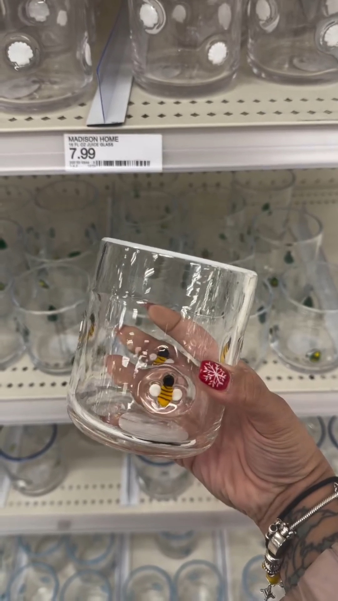 Pay only $7.99 on these adorable icon glasses at Target!🤩

#target #iconglasses #anthro #targetstyle #trending