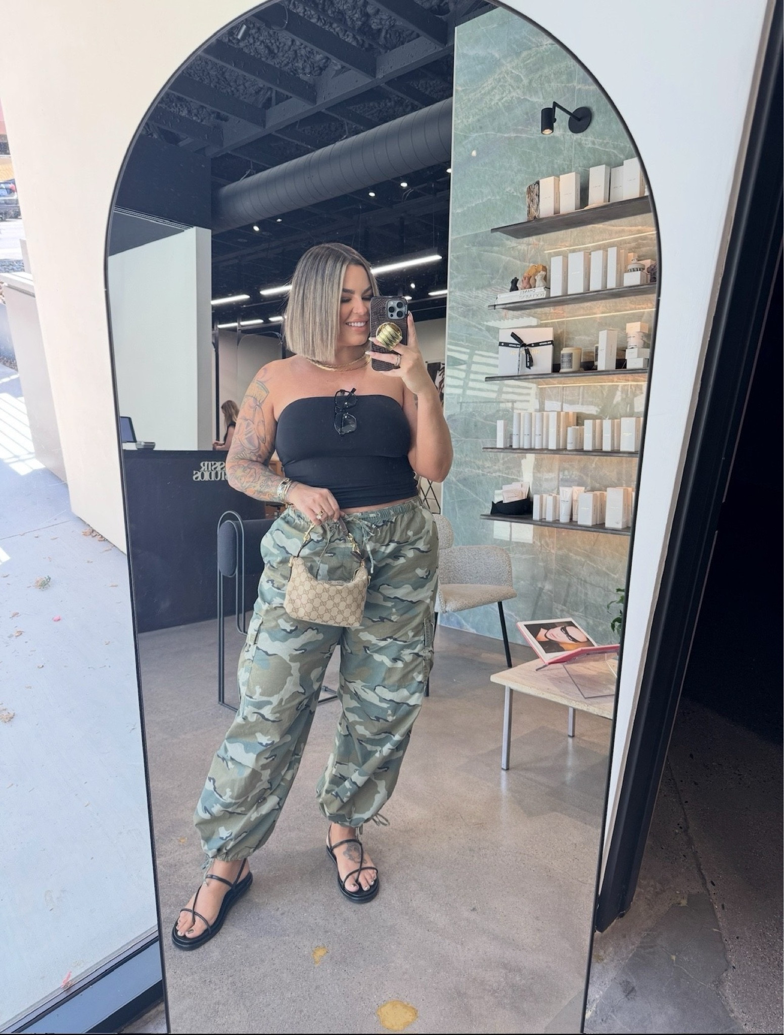 Top L 
Pants L

Follow my shop @shaynaslife on the @shop.LTK app to shop this post and get my exclusive app-only content!

#liketkit 
@shop.ltk
https://liketk.it/6eLGJ