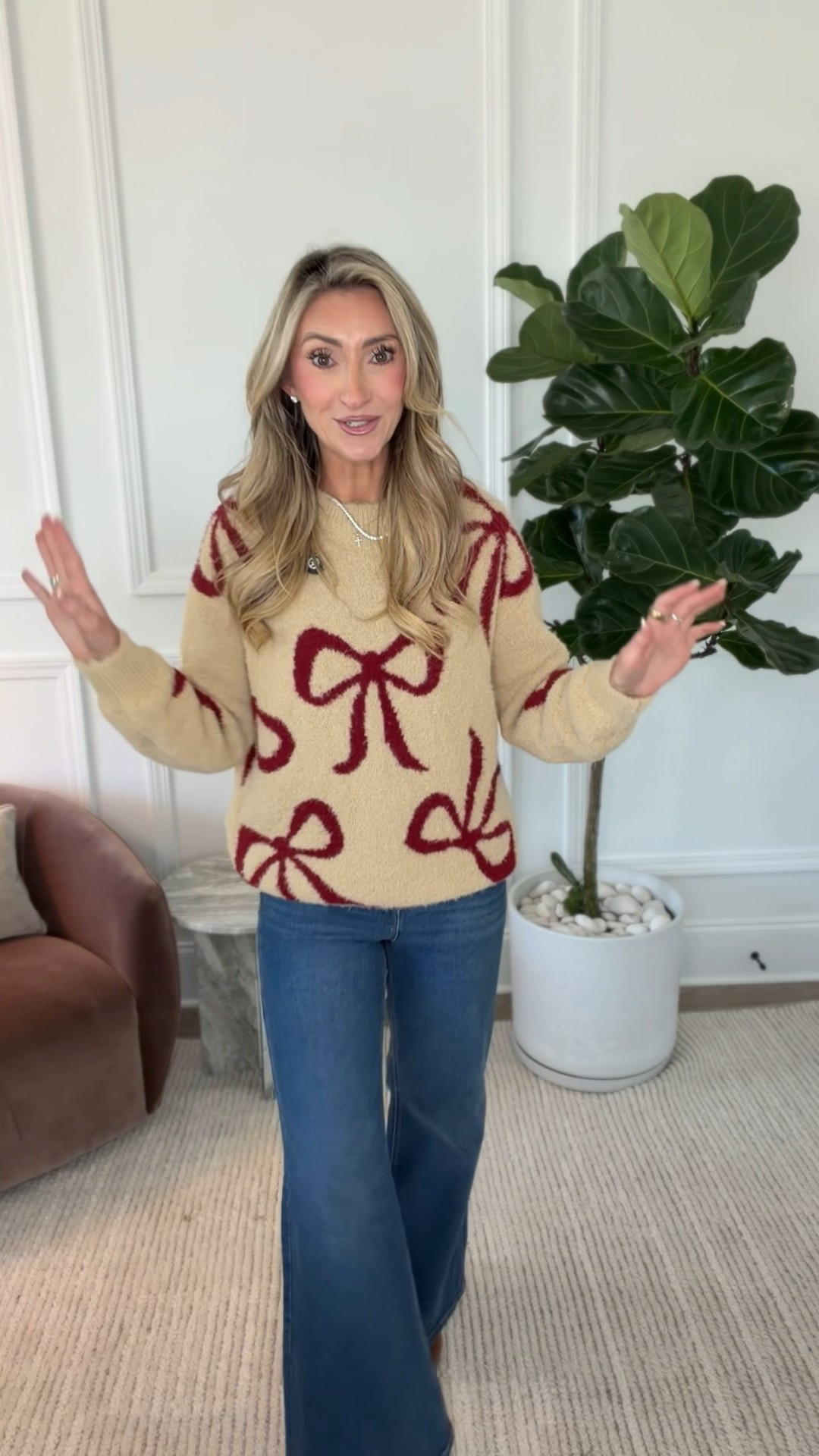 Can you even believe this bow sweater?! It is so good!! 

#LTKSaleAlert #LTKFindsUnder50 #LTKHoliday