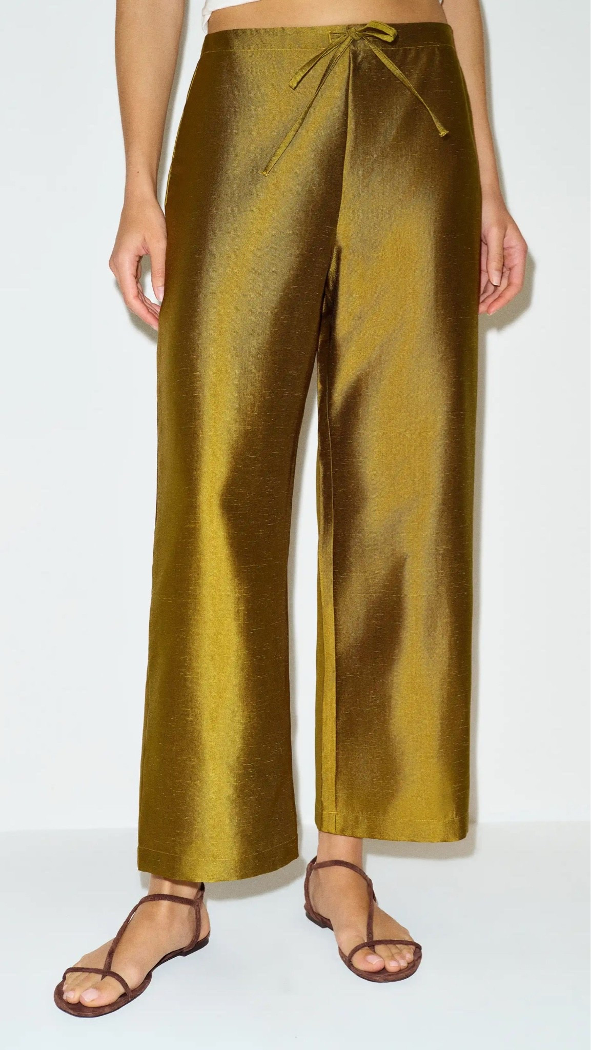 Color of the season! These pants are so so good!